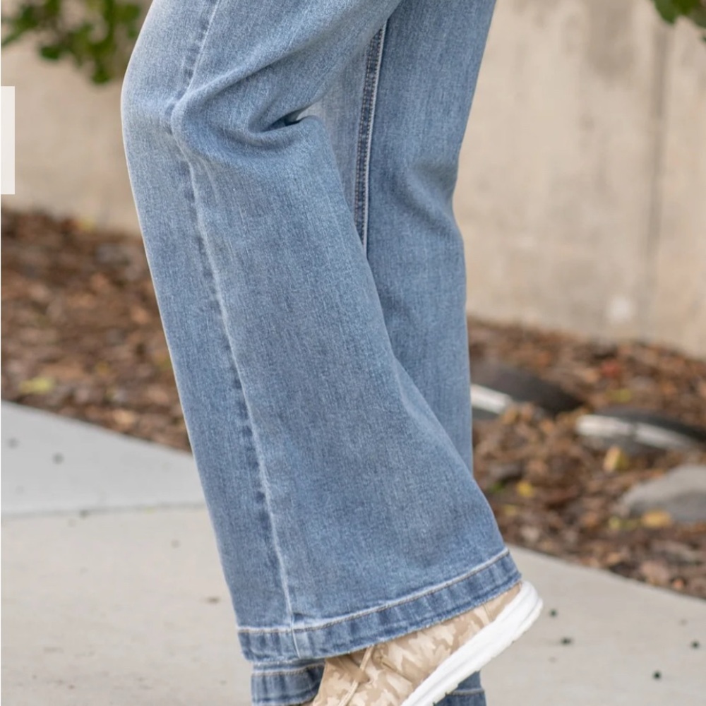 KanCan Jeans NWT High Rise Holly Flare Women's Size 5/26 - Picture 6 of 16